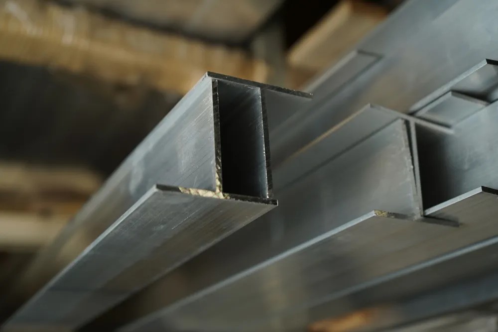 Тавр 20х20 мм Тп 04.2000.501л Серебро