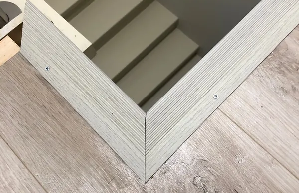 Порог угловой ПУ 02.2700.059 0,9 м Бетон скай