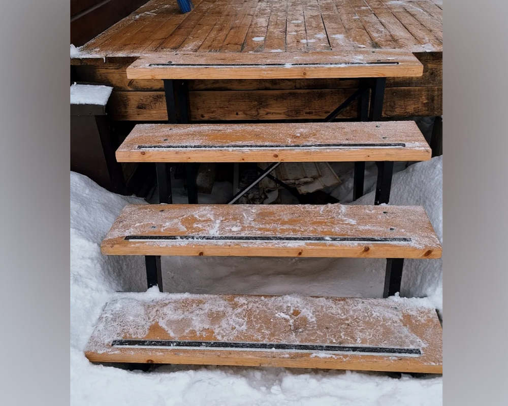 Порог одноуровневый ПС 08-1.2700.201лч Серебро