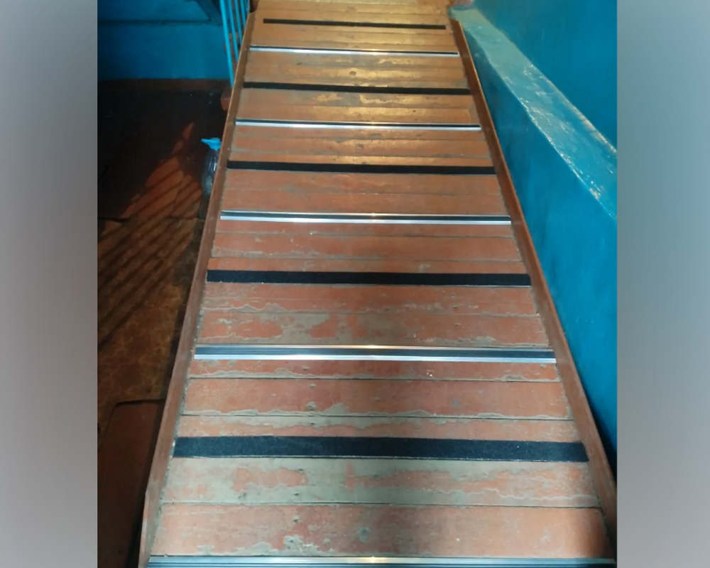 Порог одноуровневый ПС 08.900.04л Бронза анод