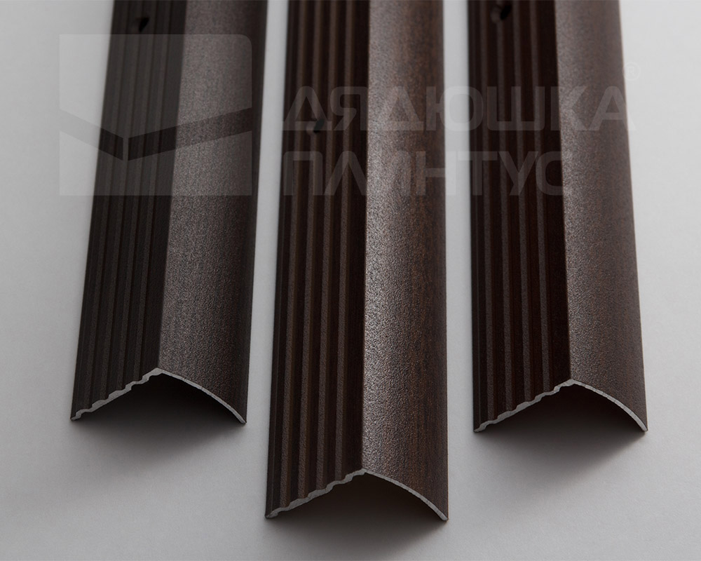 Порог угловой ПУ 04.2700.276 Бамбук