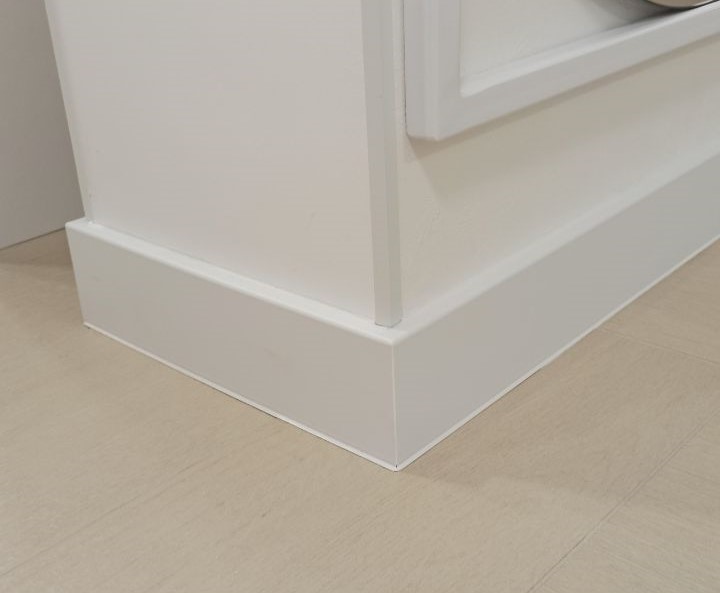Плинтус МДФ Smartprofile Глосс 80A Белый