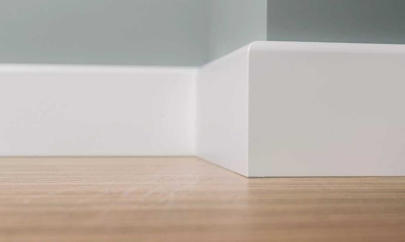 Плинтус МДФ Волшебная палочка. Гарден .145 Белоснежный ясень