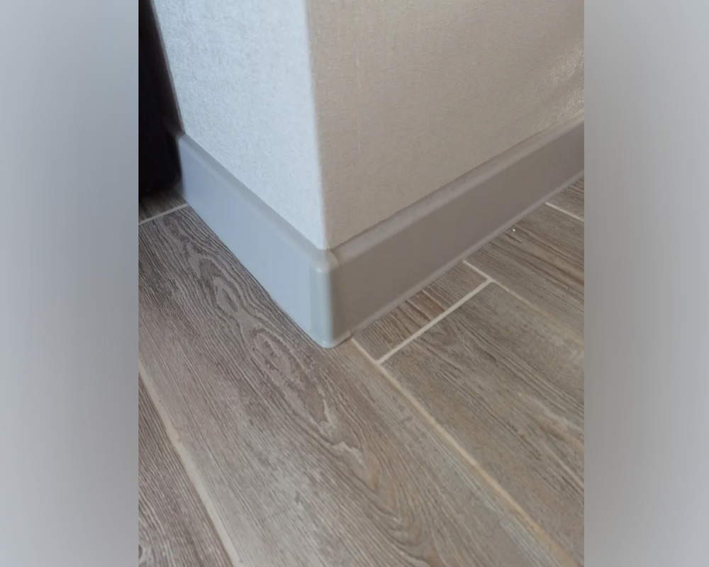 Плинтус ПВХ MAGIC STIСK 77мм 2,2 м MS02 Прованс