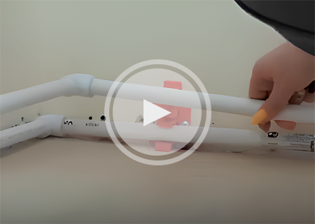 Монтаж плинтуса для труб отопления Аква 20