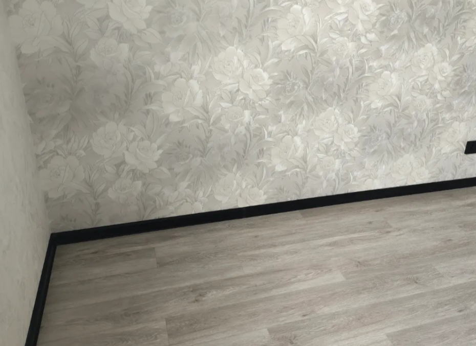 Плинтус ПВХ с кабель-каналом Рико Лео 176 Венге