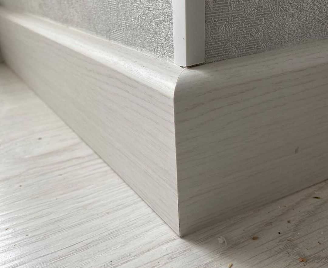 Плинтус МДФ Smartprofile Strong 80М Дуб Филадельфия светлый