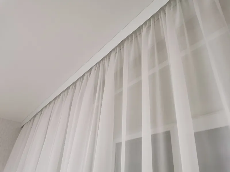 Планка ПВХ Лабиринт МАГЕЛЛАН 5см 50м  белый/серебро. Цена за 1 метр