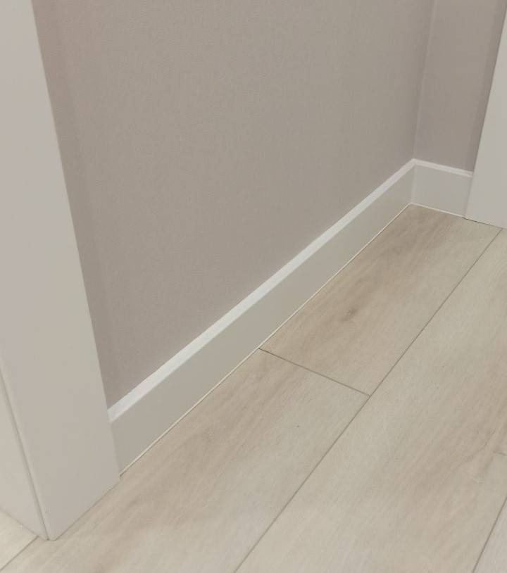 Плинтус МДФ Smartprofile Глосс 80A Белый