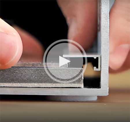 Монтаж микроплинтуса