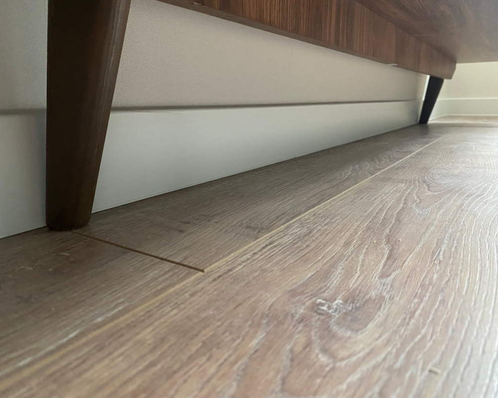 Плинтус ХДФ Dollken Cubu Flex Life XL 60 мм х 2,5 м 5012 Белый